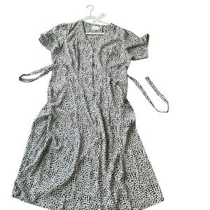 Elegant Black and White Floral Midi Dress